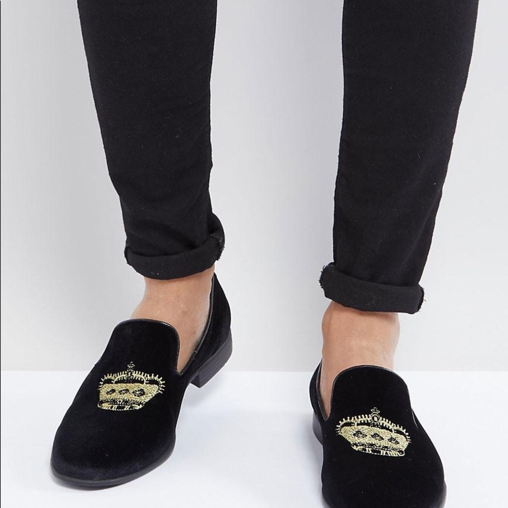 ◼️MEN | Loafers Velvet With Crown Embroidered